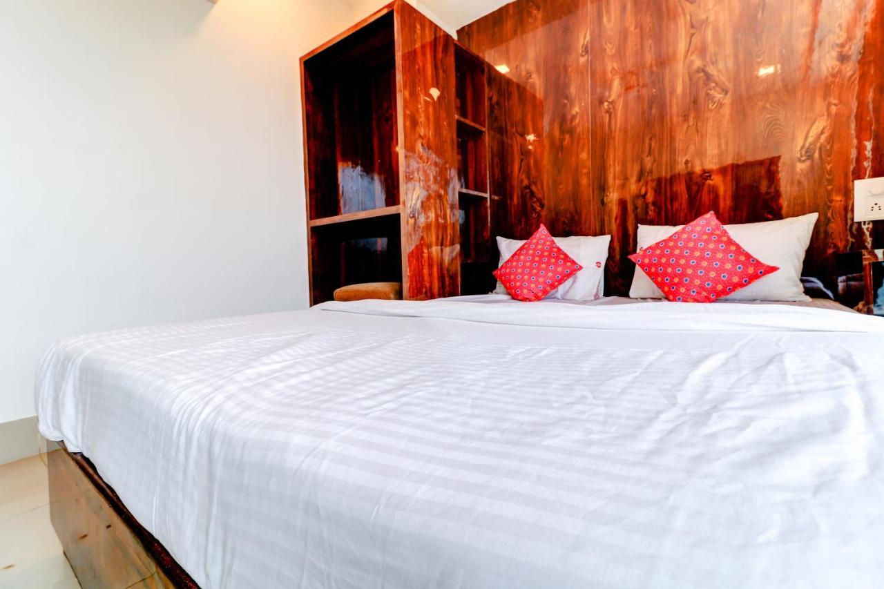 Hotel Prime Inn, Andheri West - Near Mumbai International Airport Екстер'єр фото